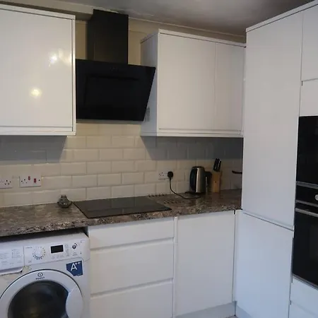 Spacious 4 Bed Farnborough Airshow Blackwater  Exterior photo