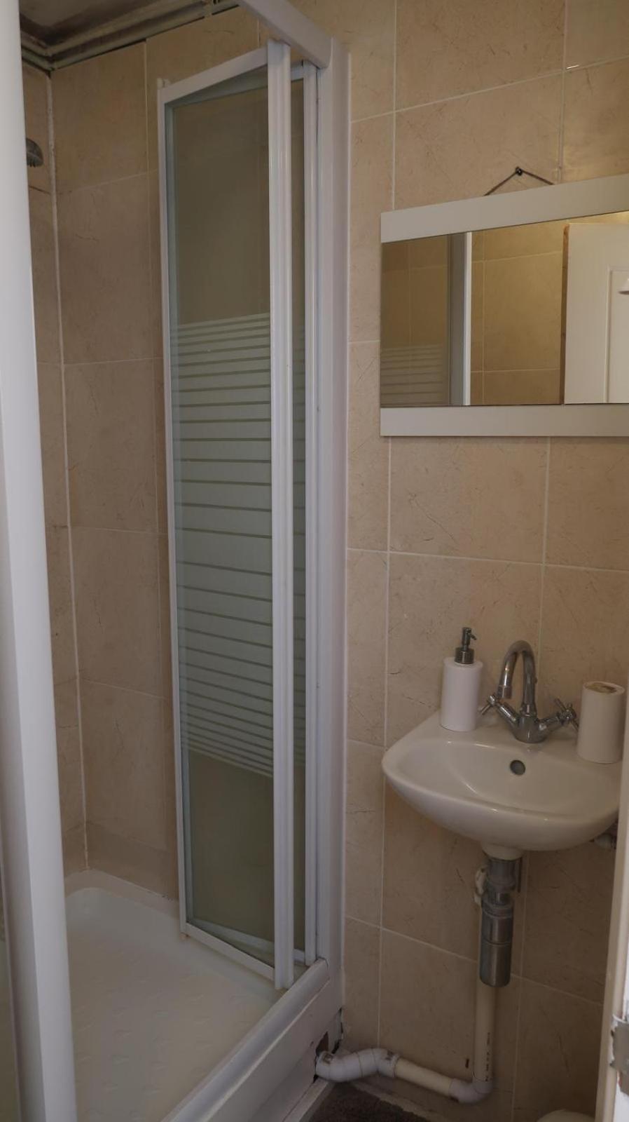 Spacious 4 Bed Farnborough Airshow Blackwater (Hampshire)