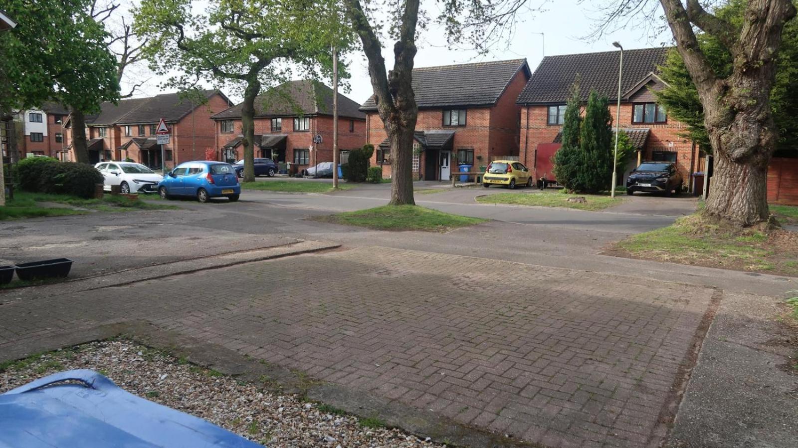 Spacious 4 Bed Farnborough Airshow Holiday home