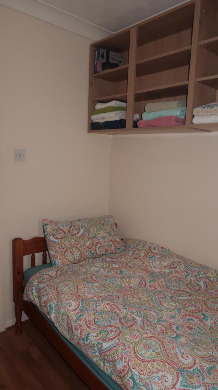 Spacious 4 Bed Farnborough Airshow Holiday home *
